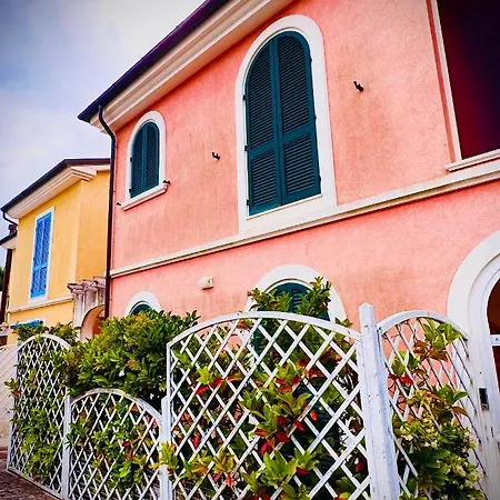 Conero Casa - Di Numana In Piazzale Eolie 6 Con Parcheggio Esclusivo Marcelli