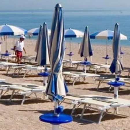 Conero Casa - Di Numana In Piazzale Eolie 6 Con Parcheggio Esclusivo * Marcelli